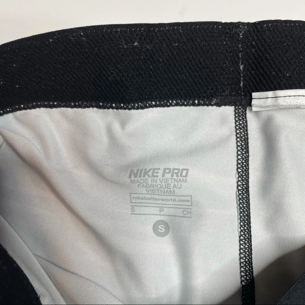 Nike Pro‎ Camo Print Cropped Leggings Small